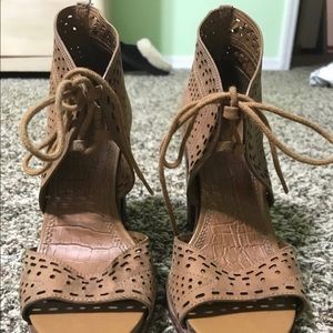 Gianni Bini tie heels